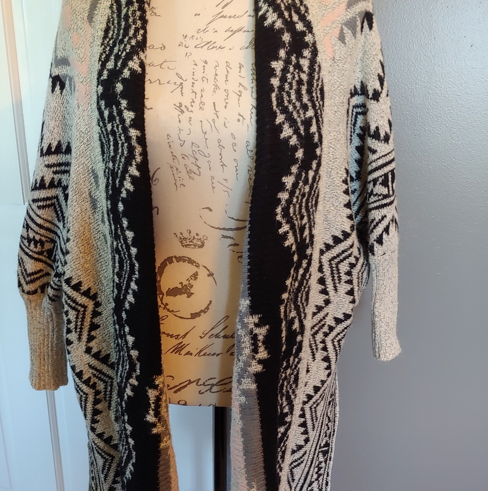 Maurices Black,Cream And Pink Geometric Cardigan